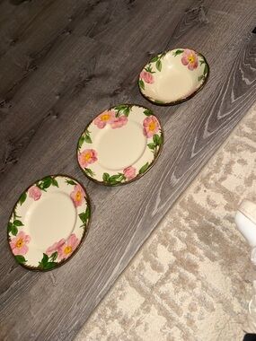Franciscan Dessert Rose Salad Plates and 6 in Fruit Bowl Made in Lot of 3 items